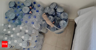 आरपीएफ पुणे विभाग अँजेनस्ट अनधिकृत वॉटर वेंडिंग चालवितो