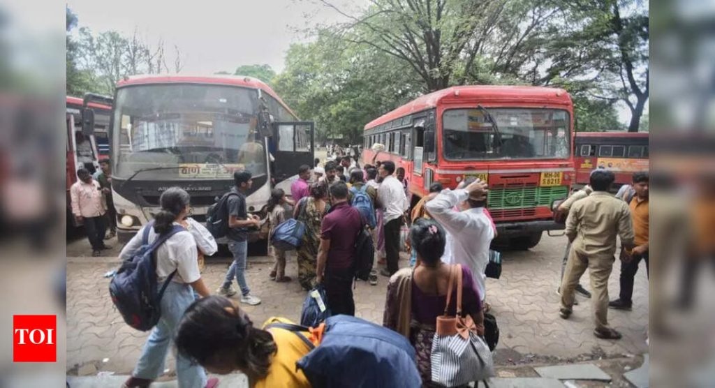 MSRTC च्या नो-हाईक धोरणामुळे खाजगी बसेसच्या जादा भाडेवाढीच्या चिंतेमध्ये प्रवासी संख्या वाढली आहे