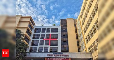 कमला नेहरू रुग्णालयातील रुग्णांवर उपचार करण्याबाबत वैद्यकीय महाविद्यालयाच्या डीनने पीएमसी आरोग्य प्रमुखांच्या अधिकारावर प्रश्नचिन्ह उपस्थित केले आहे