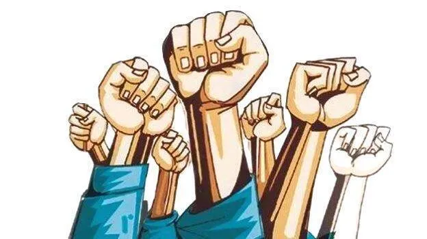 कंत्राटी सफाई कामगारांना दिवाळी बोनस देण्याची लहुजी शक्ती सेनेची महापालिका आयुक्त कार्यालयाबाहेर जोरदार आंदोलन!