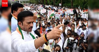 कुर्डुवाडीत सेनेसोबत युती करण्याबाबत राष्ट्रवादी काँग्रेस (एसपी) प्रदेशाध्यक्षांच्या ‘भविष्यातील चिन्ह’ वक्तव्याने वादाला तोंड फुटले आहे.