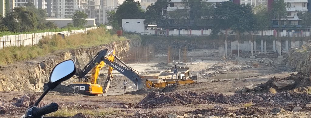 लोहगाव–वडगाव शिंदे परिसरात अवैध गौण खनिज उत्खननाचा धुमाकूळ; 2 ते 5 हजार ब्रास स्टोनची चोरी, प्रशासन मौन