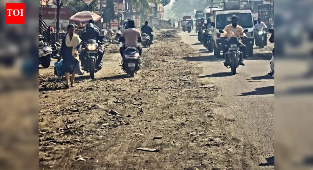 प्रवाशांचे म्हणणे आहे की, मुंढवा-मांजरी रोडवर 6Km प्रवास करण्यासाठी अनेकदा एक तासापेक्षा जास्त वेळ लागतो