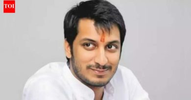 मुंढवा विक्री करारातील आर्थिक संबंध शोधण्याचा पोलिसांचा शोध, उपनिबंधक १५ डिसेंबरपर्यंत कोठडीत