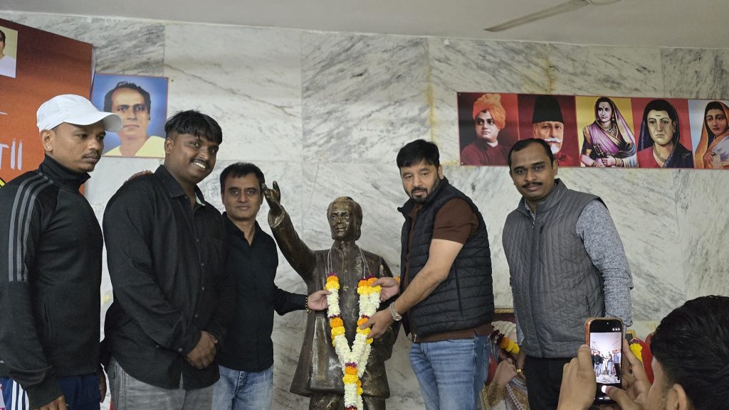 क्रांतीगुरु लहुजी वस्ताद साळवे 231वी जयंती: पत्रकार, डॉक्टर व ज्येष्ठ समाजसेवकांचा सत्कार सोहळा दिमाखात