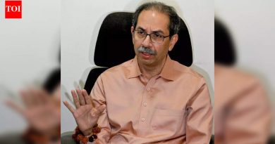 कोरेगाव भीमा दंगलीची एसआयटी चौकशी व्हावी यासाठी शरद पवारांनी पत्र लिहिलं असेल तर ते सीएमओकडेच असायला हवं, उद्धव ठाकरे