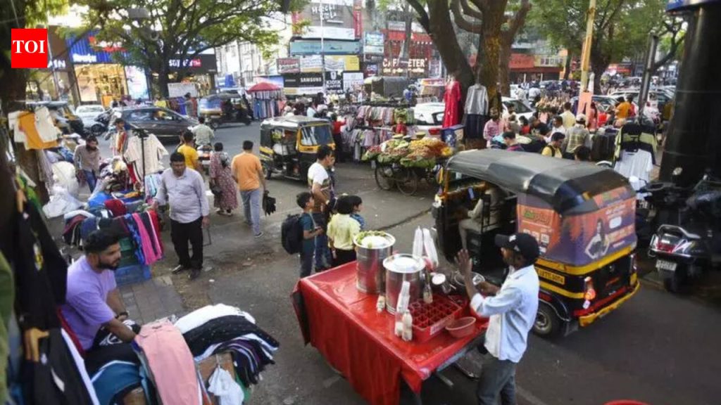 PMC च्या काळ्या यादीत टाकण्याच्या निर्णयाला फेरीवाल्यांचा विरोध, व्हेंडिंग कमिटीच्या बैठकीची मागणी