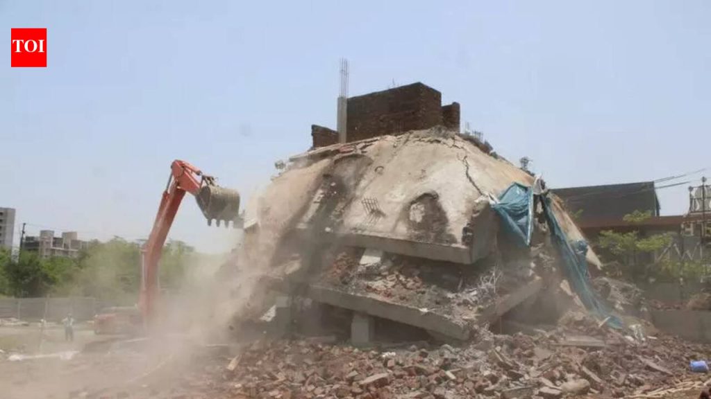 राज्यभरातील पूर रेषांचे पुनर्सर्वेक्षण करण्यासाठी सरकारने पॅनेल तयार केले, पुनर्विकासातील अडथळ्यांना तोंड देत असलेल्या मालमत्तेसाठी TDR मदत तपासली