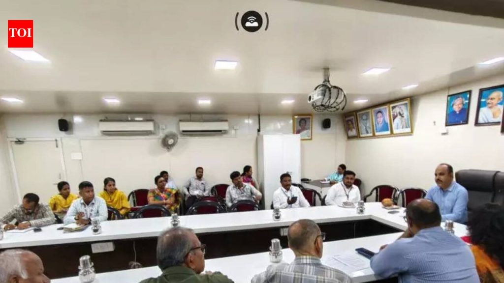 निलंबित मोहल्ला समितीच्या बैठकीचे नूतनीकरण करा, पुण्यातील रहिवासी पीएमसीला सांगतात