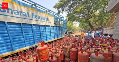 पिंपरी चिंचवड पोलिसांनी तीन अवैध एलपीजी ट्रान्सफर रॅकेटचा पर्दाफाश केला