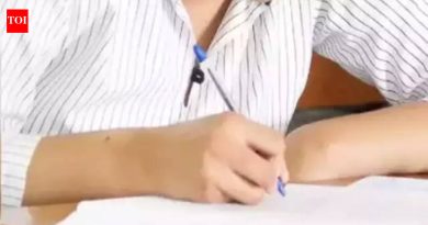 पहिल्या सीबीएसई इयत्ता दहावीच्या दुहेरी परीक्षेत, उत्तीर्णतेचा दर 93.7% पर्यंत वाढला; पुण्याच्या विद्यार्थ्यांनी जोरदार निकाल लावला | पुणे बातम्या