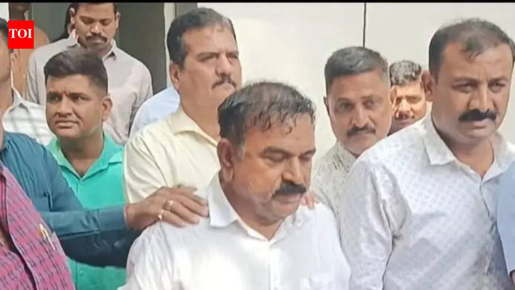 एसआयटीने ज्योतिषी अशोक खरात यांच्याविरुद्ध दोन लैंगिक गुन्ह्यांमध्ये आरोपपत्र दाखल केले