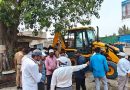 वाहतूक कोंडी कमी करण्यासाठी आळंदी नगरपरिषदेने पुणे-आळंदी रस्त्यावरील अतिक्रमण हटवले वाहतूक कोंडी कमी करण्यासाठी आळंदी नगरपरिषदेने पुणे-आळंदी रस्त्यावरील अतिक्रमण हटवले