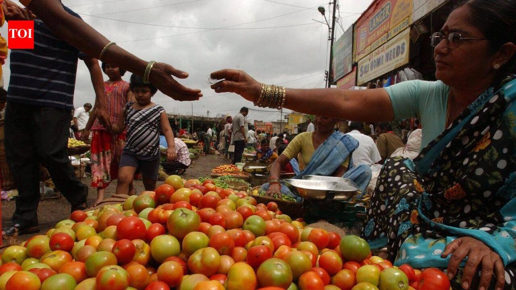 पुरवठा घटल्याने टोमॅटोचे भाव ३० टक्क्यांनी वाढले