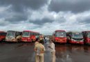 MSRTC वेळापत्रक नाणेफेकीला कारणीभूत आहे कारण पाणी साचणे आणि ठप्प होतात; कॅब चालकांना मोजकेच प्रवासी दिसतात
