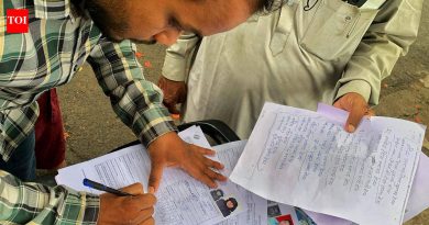 Edu विभाग शाळांना मतदार यादी पुनरिक्षण कर्तव्यावरील शिक्षकांवर कामाचा ताण कमी करण्यास सांगतो | पुणे बातम्या
