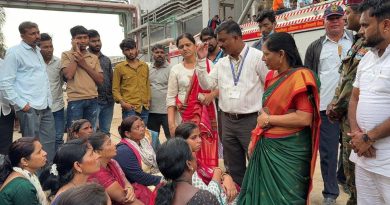नातेवाइकांचे म्हणणे आहे की बचाव कार्य संथ गतीने सुरू आहे