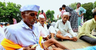 वारकऱ्यांनी पुण्यात मुक्काम केल्याने प्रार्थना, विश्रांती आणि सेवा