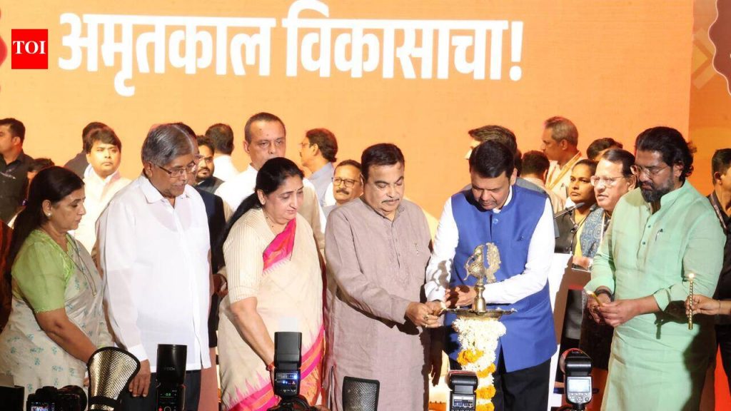 पुण्याला पुरंदर विमानतळाला जोडण्यासाठी दिवे घाटमार्गे दुहेरी बोगदे करण्याकडे मुख्यमंत्र्यांचे लक्ष, व्यवहार्यता अभ्यासाची मागणी | पुणे बातम्या