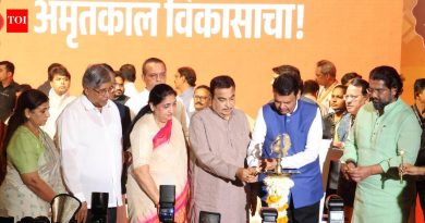 पुण्याला पुरंदर विमानतळाला जोडण्यासाठी दिवे घाटमार्गे दुहेरी बोगदे करण्याकडे मुख्यमंत्र्यांचे लक्ष, व्यवहार्यता अभ्यासाची मागणी | पुणे बातम्या