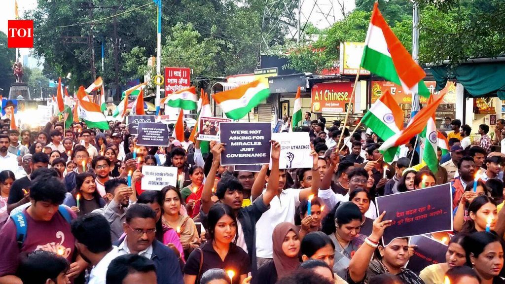 CJP च्या निषेधादरम्यान जंतरमंतर येथे पोलिसांच्या अत्याचाराविरोधात पुणेकर रस्त्यावर उतरले